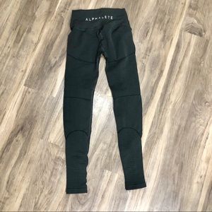 Alphalete Halos (black)